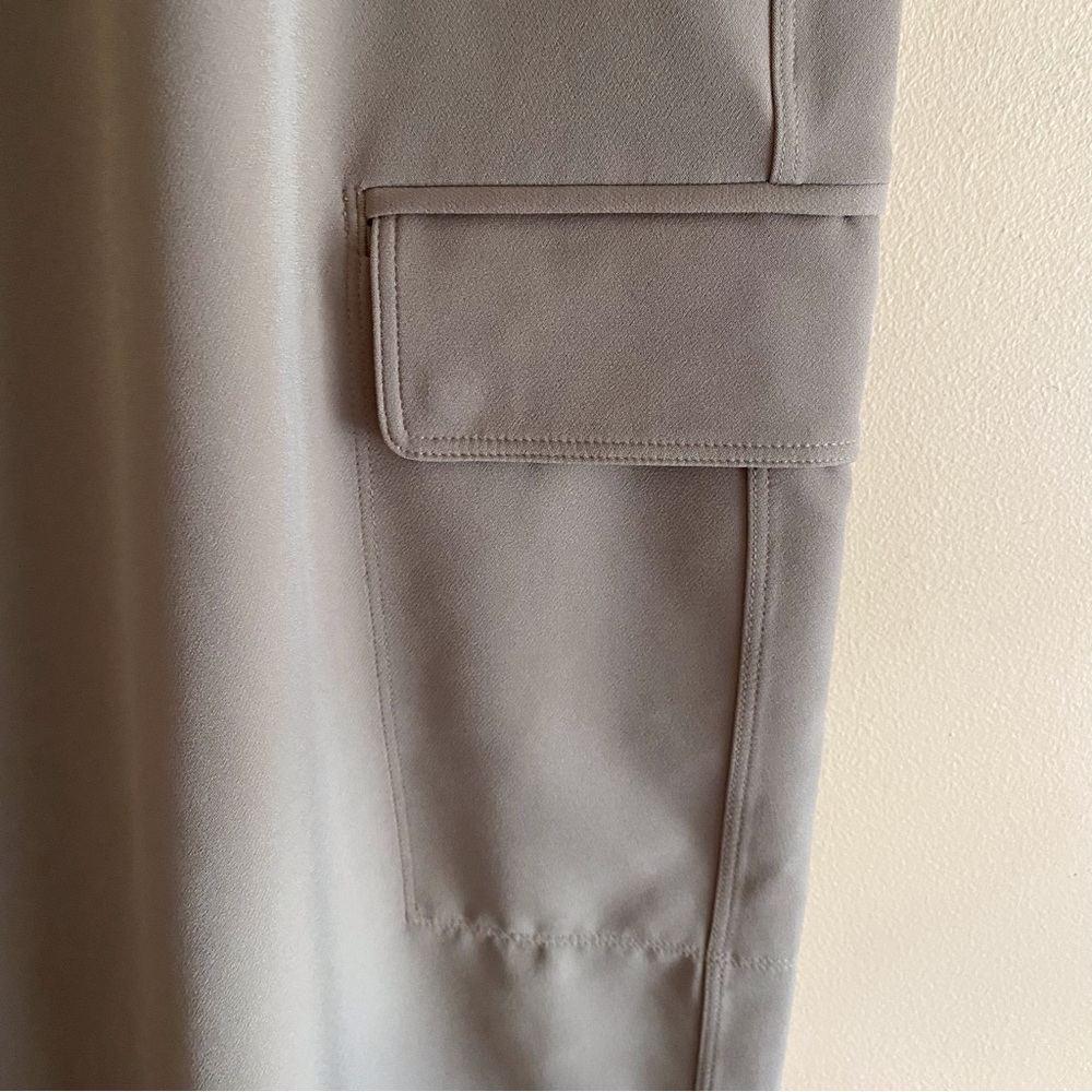 Athleta Promenade High Rise Cargo Pants XL Taupe Wide Leg Travel Lounge 2024 - Picture 7 of 16